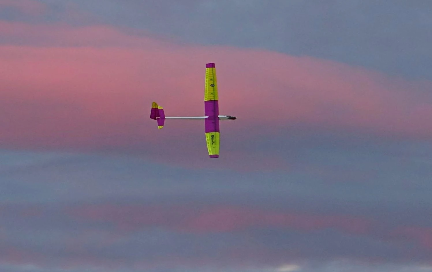 Oralight Transparent Violet / Purple 31-058 Covering Film 4 Oralight Transparent Violet / Purple 31-058 Covering Film - Image 4